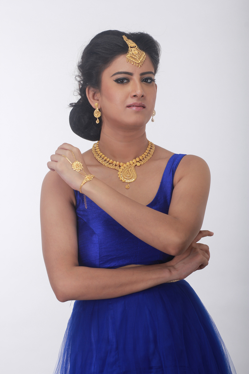 Gold ratanchur design sales